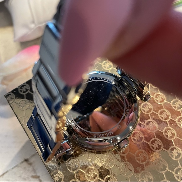 🛑SOLD🛑Michael Kors Ladies Watch - Picture 6 of 7